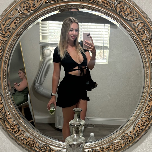ellieao